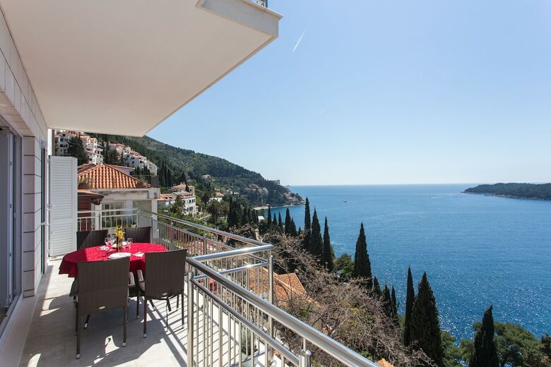 Apartments Villa Ari