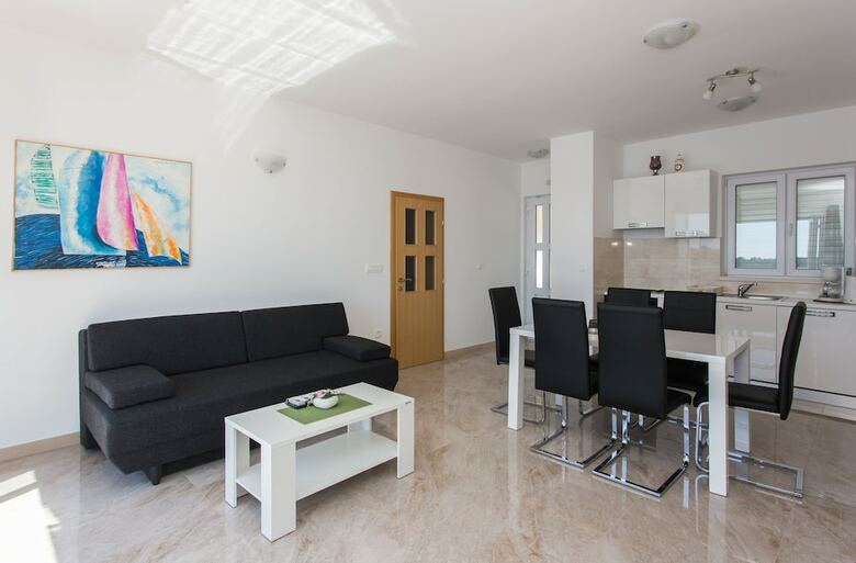 Apartments Villa Ari