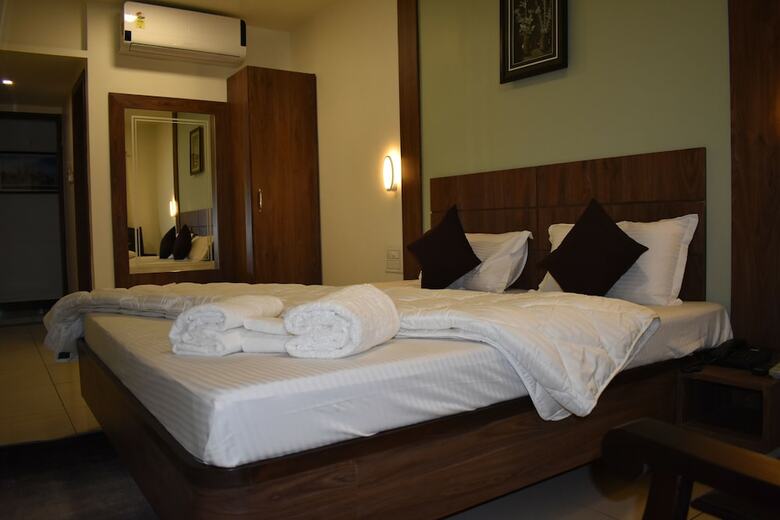 Hotel Shyam Palace