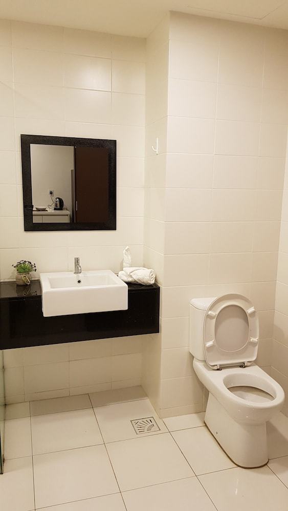 Apartamentos Euzmo Residences At Trefoil