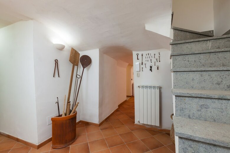 Apartment - Meta