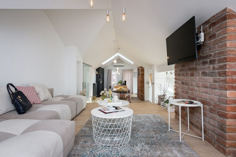 Empirent Design Apartments