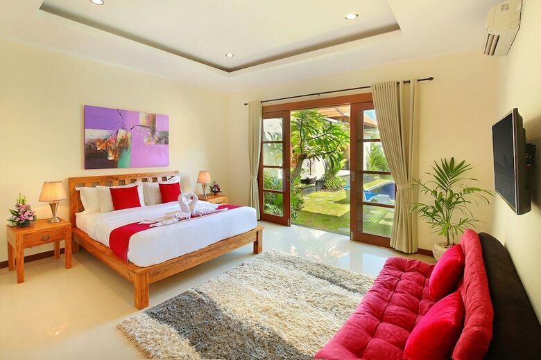 Nicola Villa Seminyak Beachside