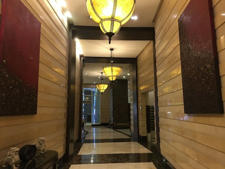 Stunning Eastwood Condo Suite