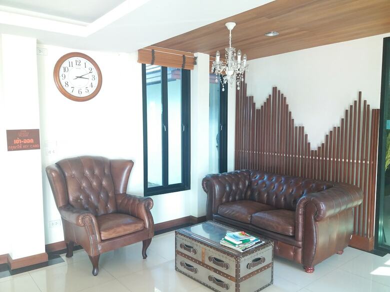 Grand Lopburi Hotel