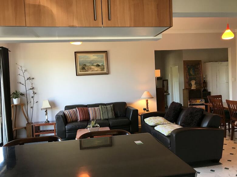 Hill's Creek Holiday Home