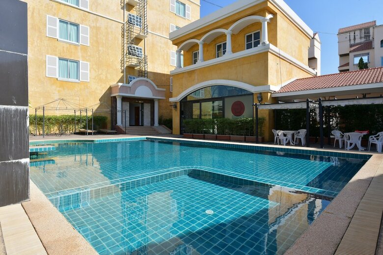 Hotel 12heh Pattaya