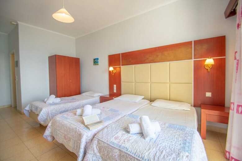 Aparthotel Agoulos Beach Hotel