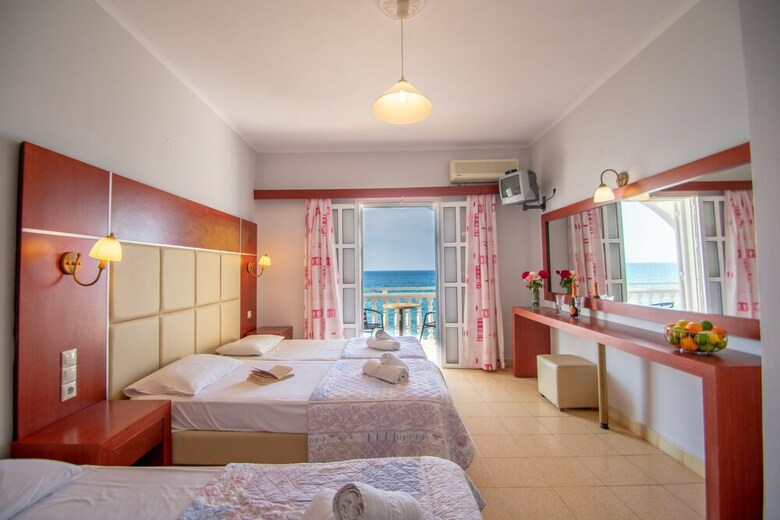 Aparthotel Agoulos Beach Hotel