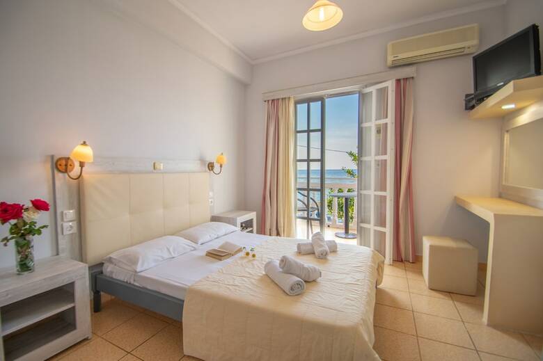 Aparthotel Agoulos Beach Hotel