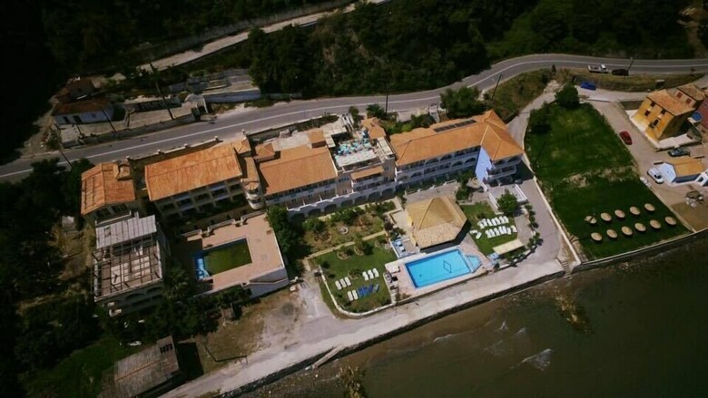Aparthotel Agoulos Beach Hotel