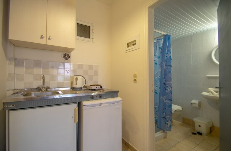 Aparthotel Agoulos Beach Hotel
