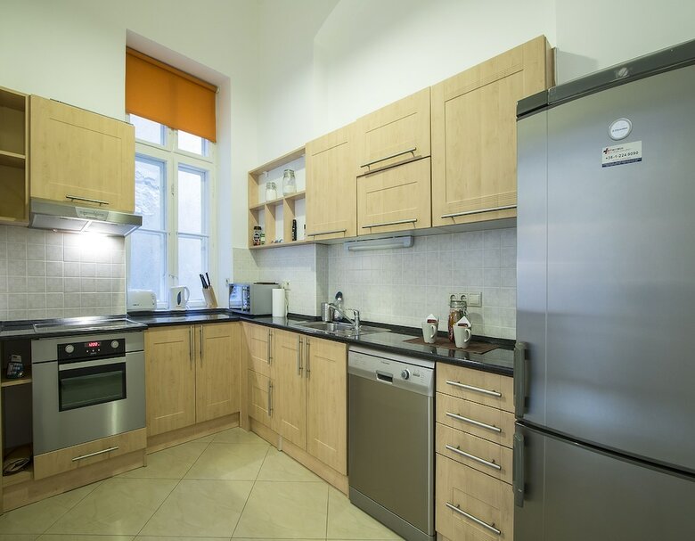 Large Central Apartments K�lm�n Imre