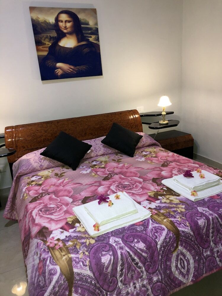 Vol� Club Bed & Breakfast