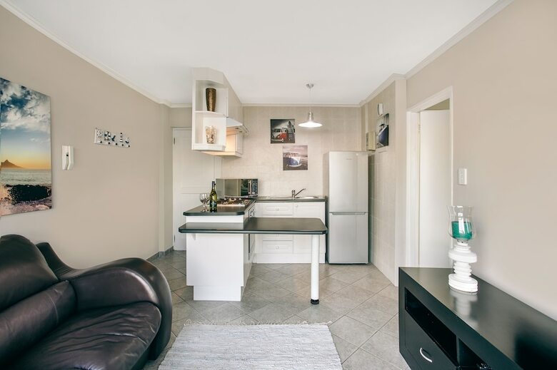 Ocean View Apartment The Bay 103