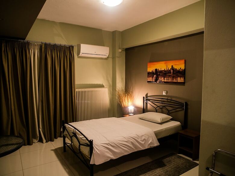 Hotel Gina Studios