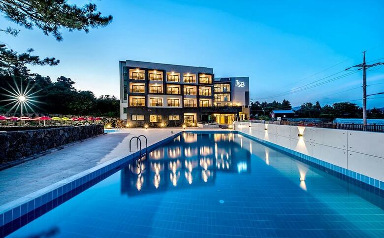 Jnb Family Hotel