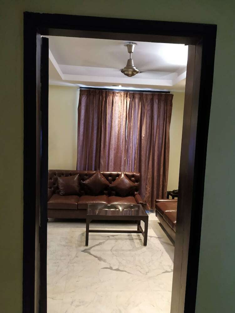 Hotel Sumedha Premium