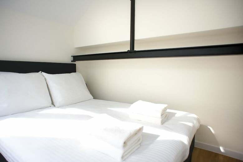 I Hotel
