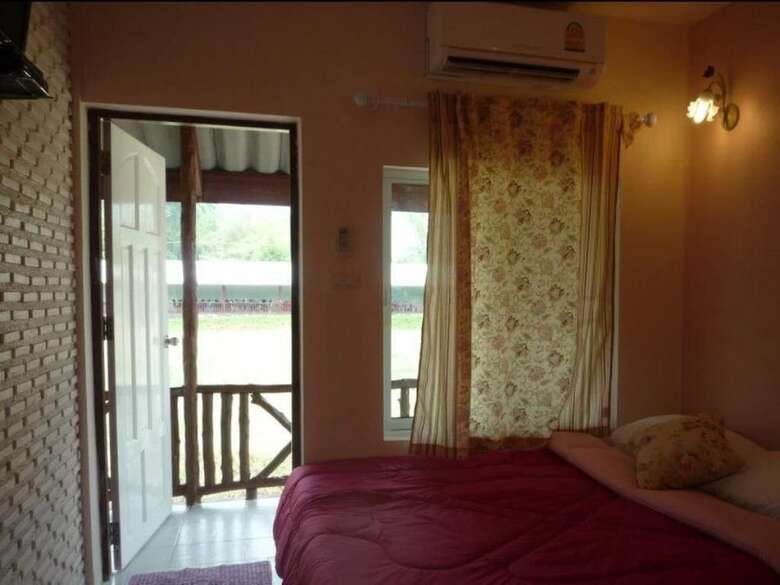 Hotel Baansuan Saisamorn Resort