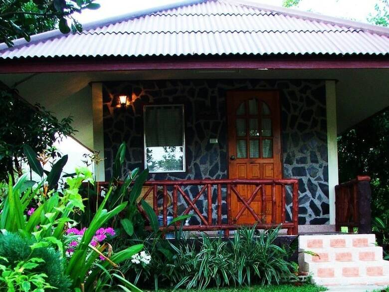 Hotel Baansuan Saisamorn Resort