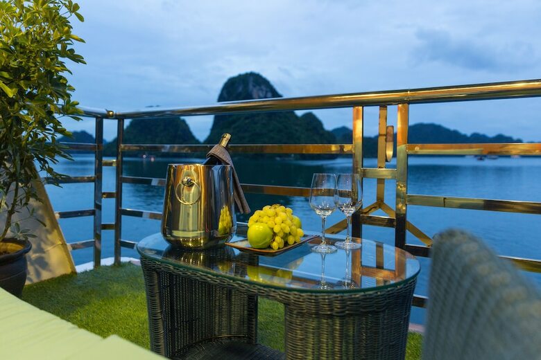 Maya Halong Cruises