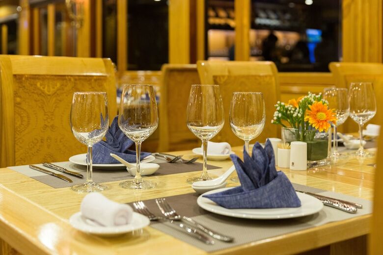 Maya Halong Cruises