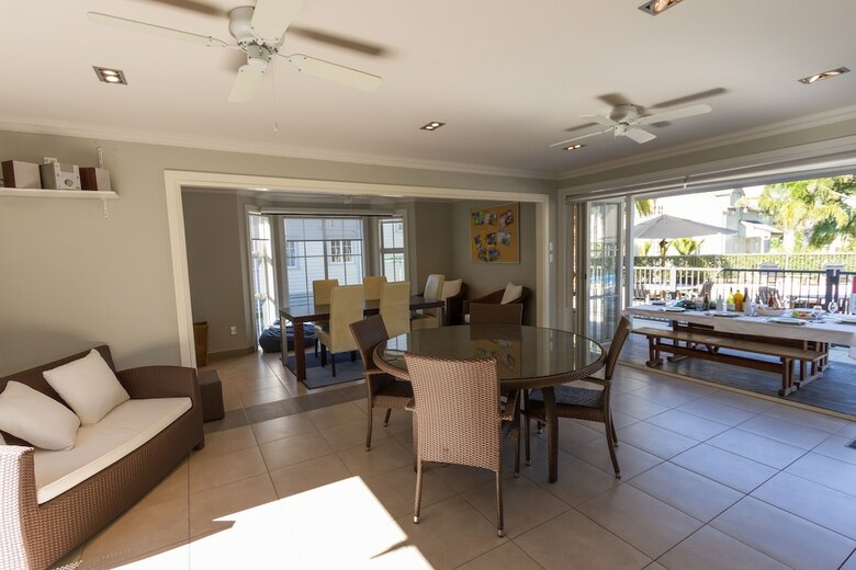 Apartamentos Russell Cottages