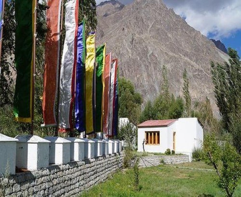 Hotel Himalayan Eco Resort