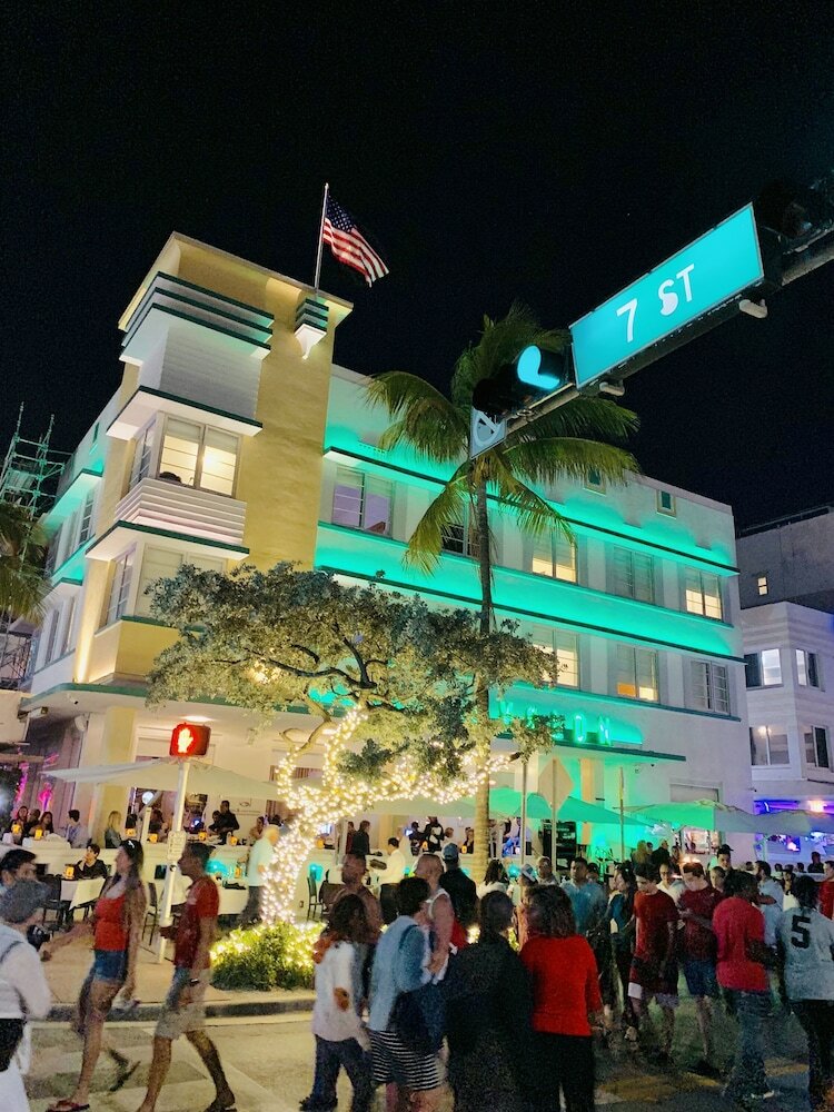 Avalon Hotel