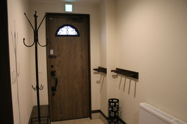 Jadan House