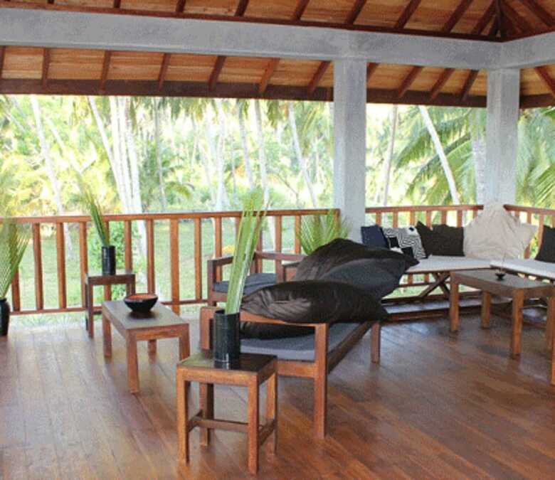 Hotel Sanjis The Seaside Cabanas
