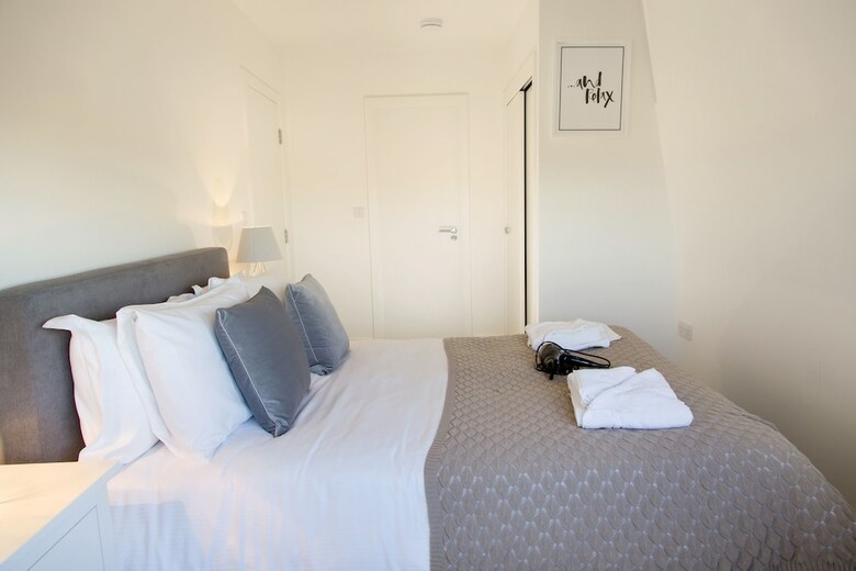 City Stay Apartments - Platform