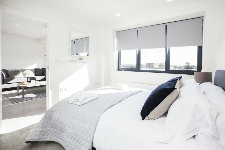 City Stay Apartments - Platform