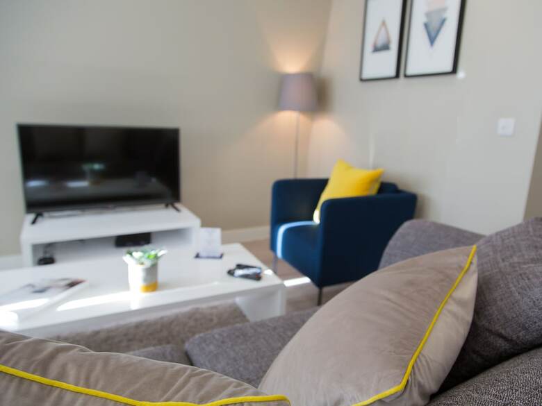 City Stay Apartments - Platform