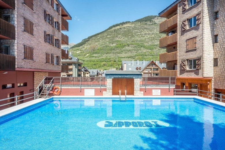 Apartamentos Homenfun Saporo Baqueira