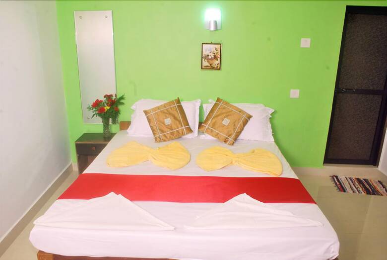 Calangute Beach Side Hotel