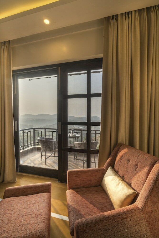 Hotel Mahua Bagh Resort