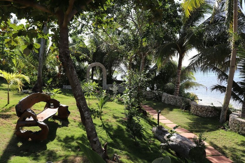 Hotel Island View Beachfront Resort