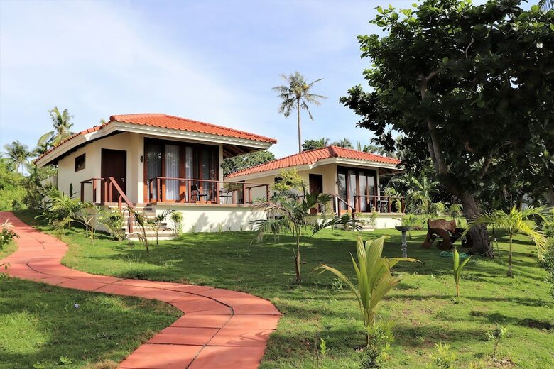 Hotel Island View Beachfront Resort