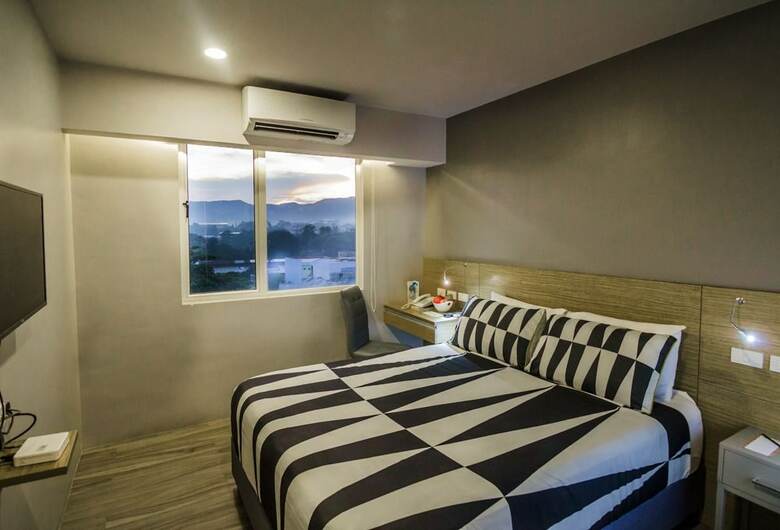 Cebu Hotel Plus