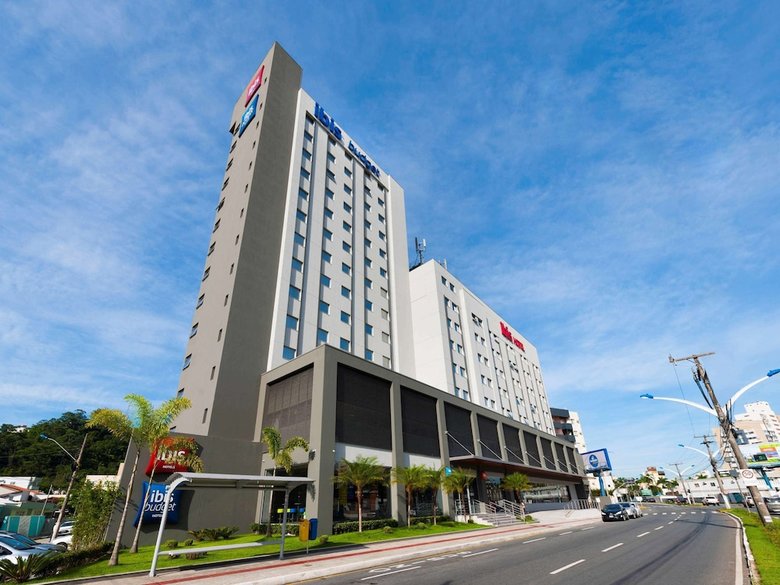 Hotel Ibis Budget Navegantes Itaja�