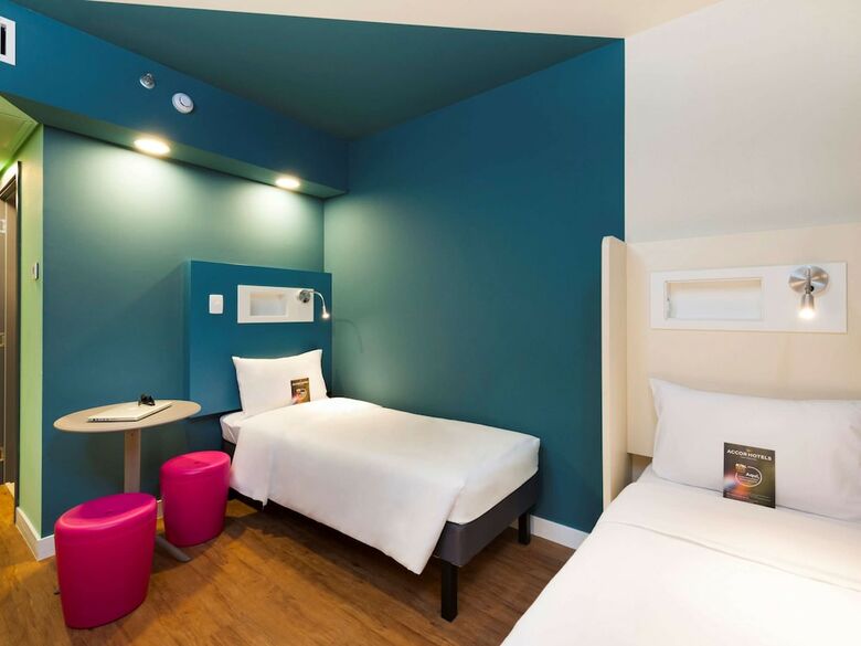 Hotel Ibis Budget Navegantes Itaja�