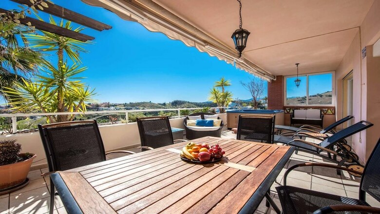 Malibu Apartments