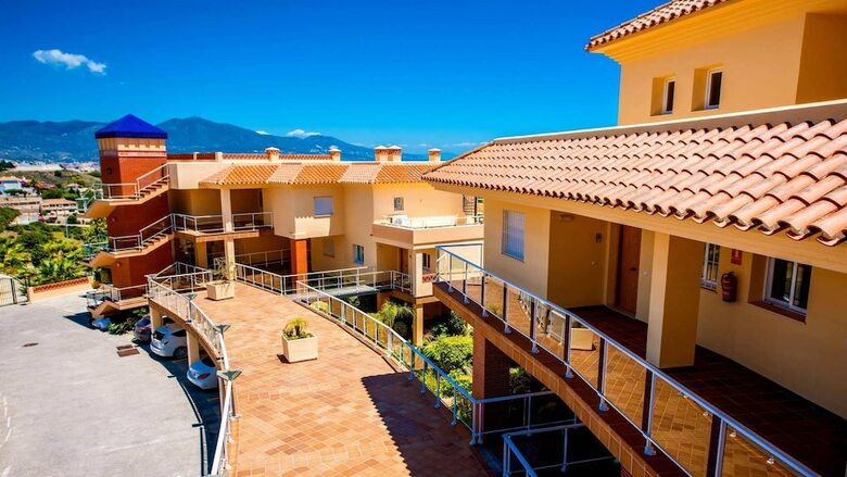 Malibu Apartments