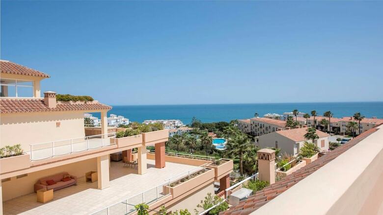 Malibu Apartments