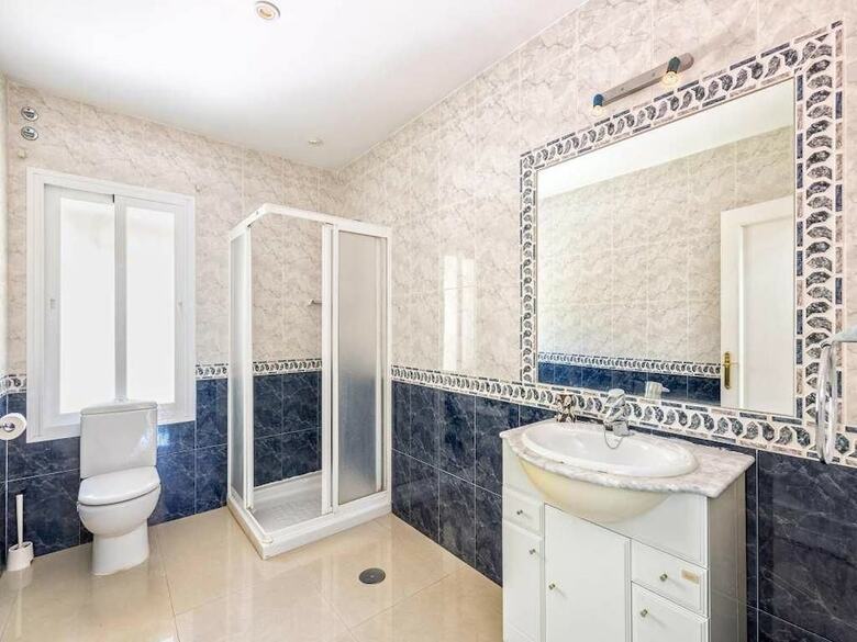 Villa Espa�a