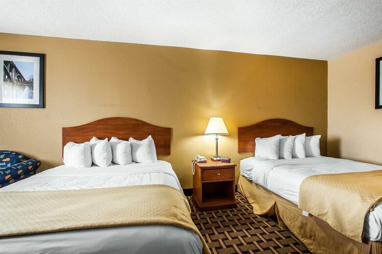 Hotel Quality Inn Charleston I-57