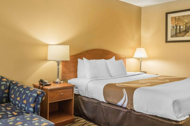 Hotel Quality Inn Charleston I-57