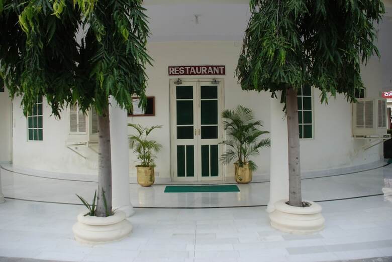 Garden Hotel